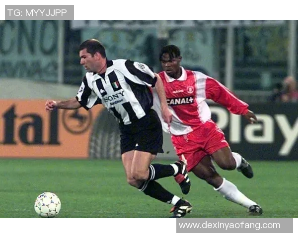 足球明星袁修锦的成长之路与辉煌成就全景揭秘