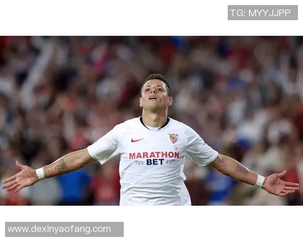 足球明星纯黑人形象展现运动之美与力量的完美结合