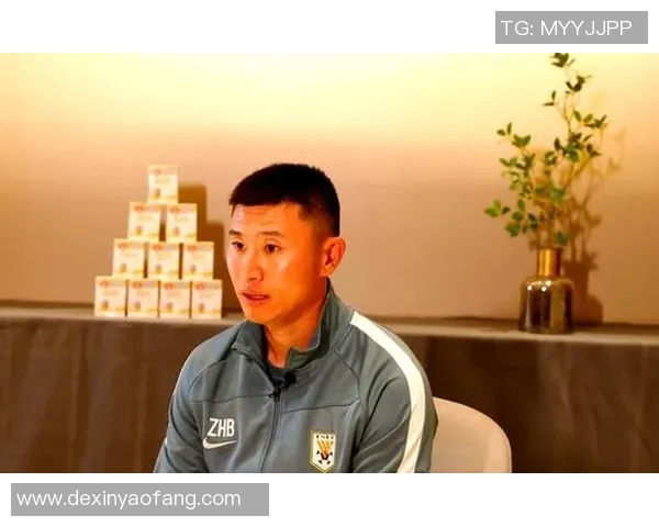 香港足球明星队球员的荣耀与挑战：追寻梦想的足迹与奋斗精神